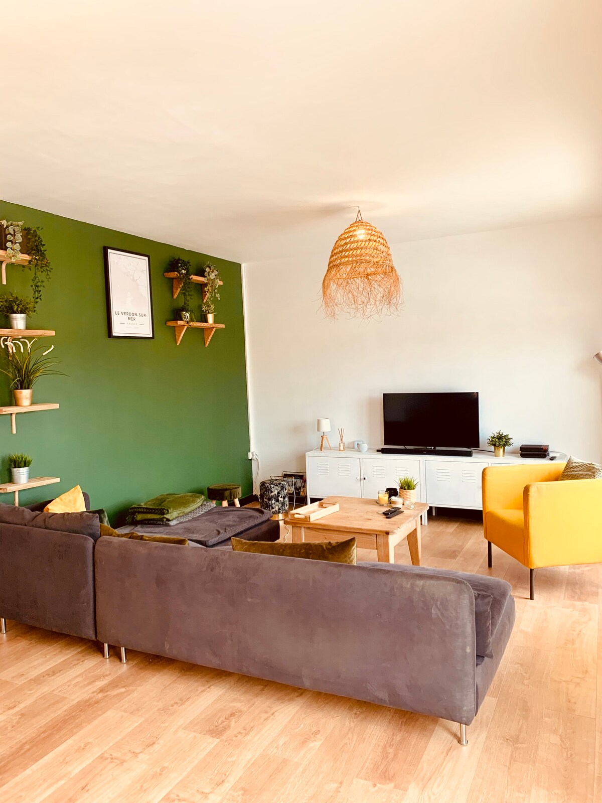 Top Airbnb: House with terrace, close to beaches à Le Verdon Sur Mer