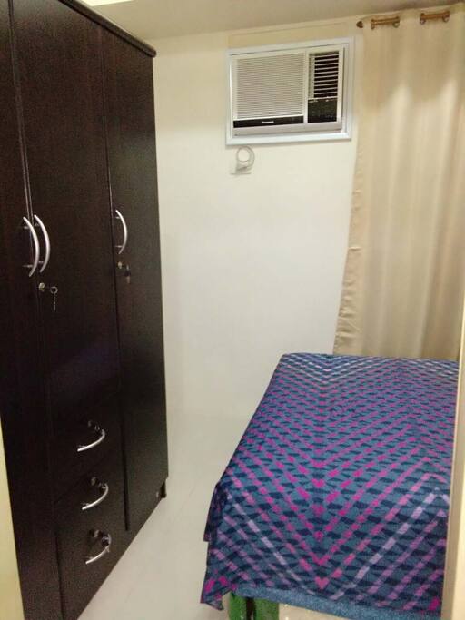 Semi double bed with pull out