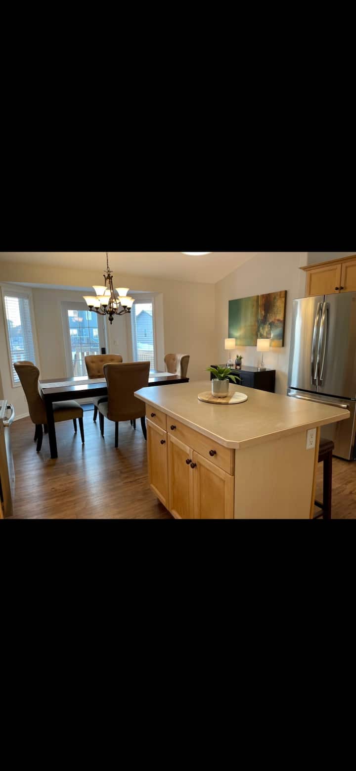 Your home away from home at GnK’s AirBnB🏡 Houses for Rent in Red Deer