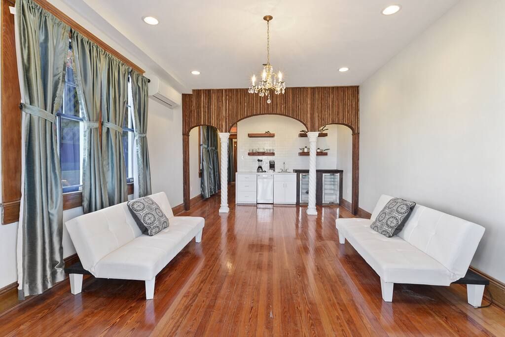 Dining Lounge