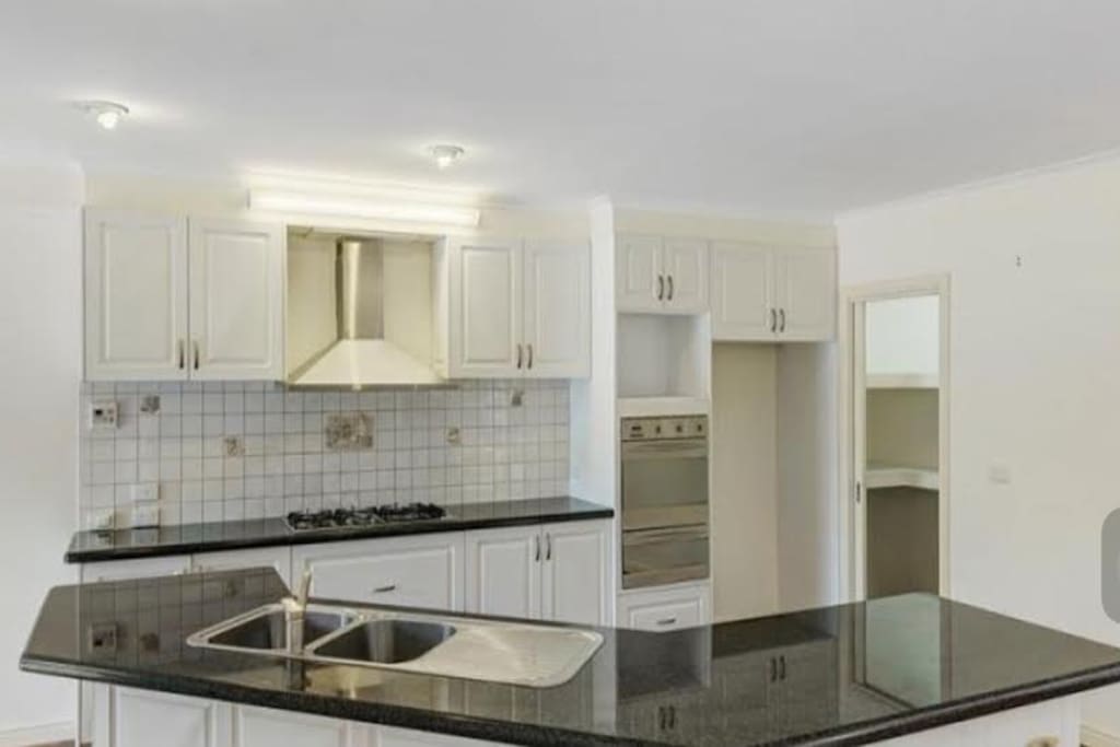 Great kitchen space