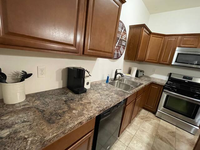 Updated 2 bedroom with on site covered parking!