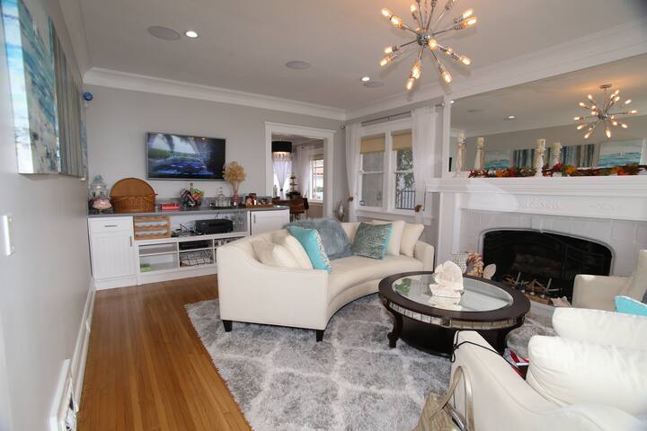 Ocean house, full size Tennis court & Pickleball. gallery image 4