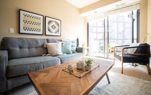 Edina Executive Apartment - underground parking!