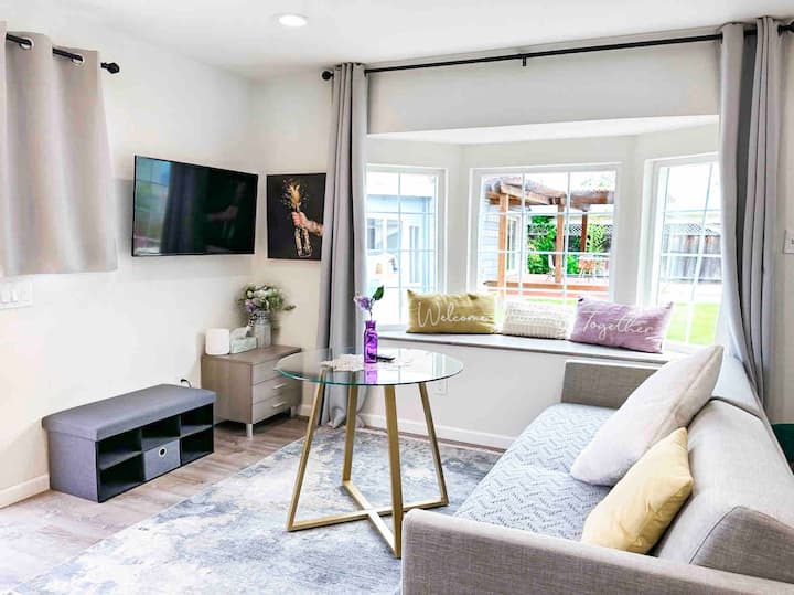 Jane's Home (R0) | Stylish Guest House Santana Row - Santa Clara, CA