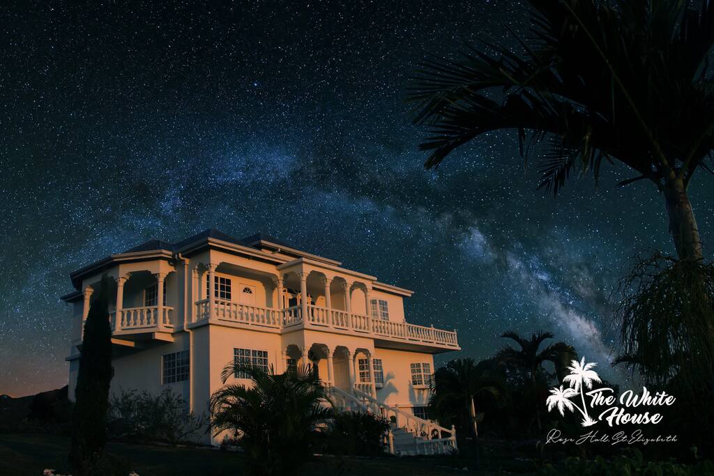 Most nights you will witness a beautiful star gazed skyline at The White House