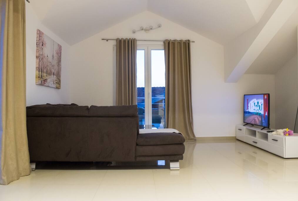 Large 30sqm living room
