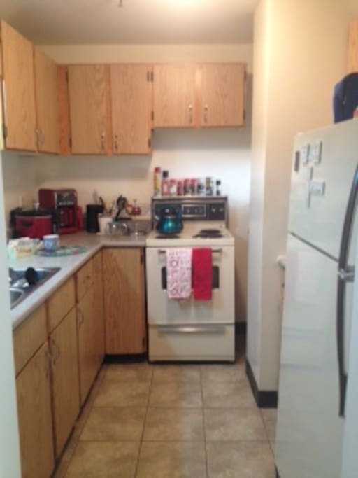 Fully equipped kitchen, great for longer stays.