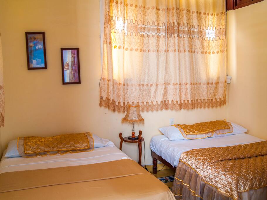 Habitacion Dorada