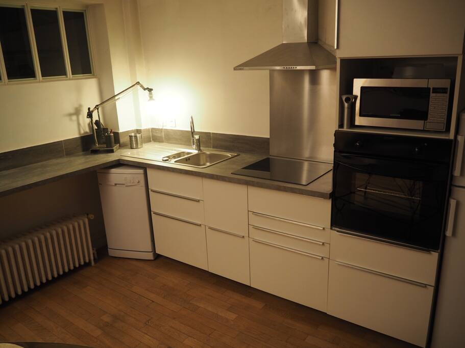 Cuisine américaine avec lave-vaisselle