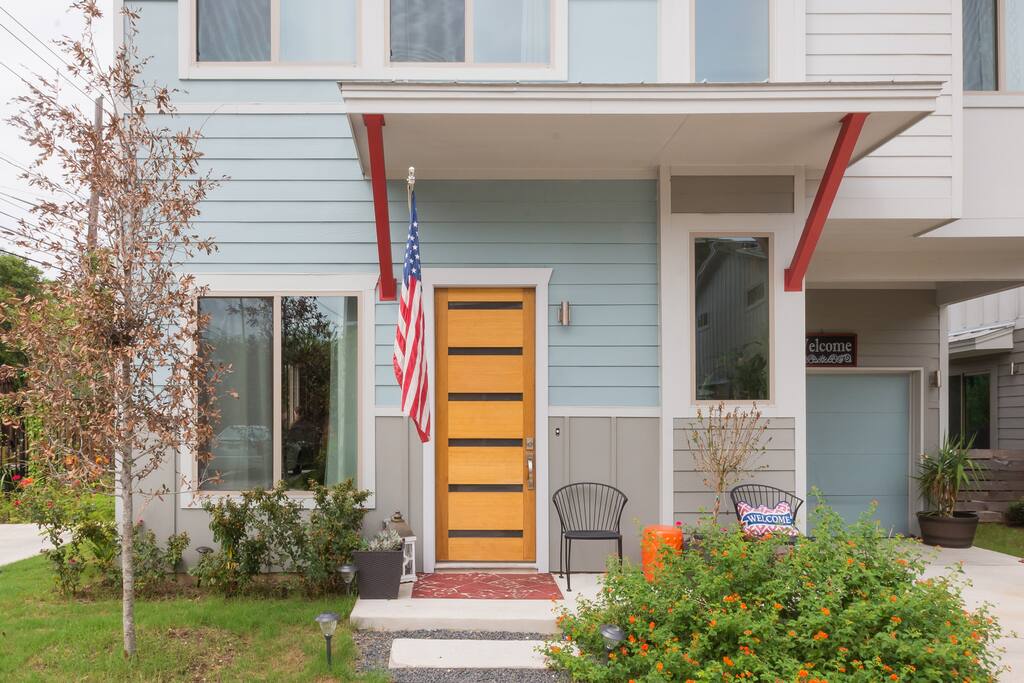 Front of the house. Welcome!