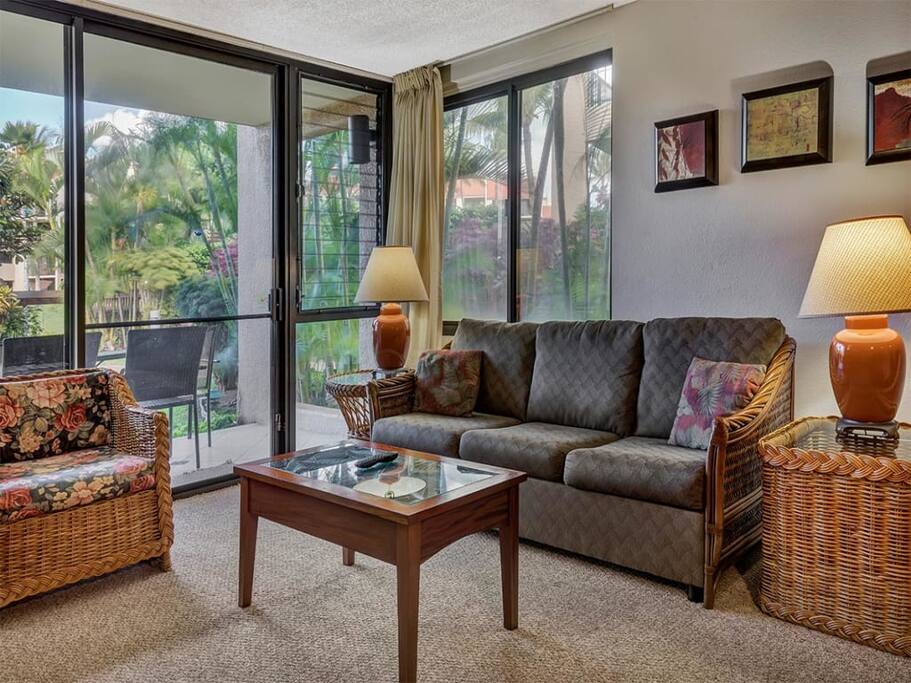 kamaole-1gv-7110-living-03.jpg