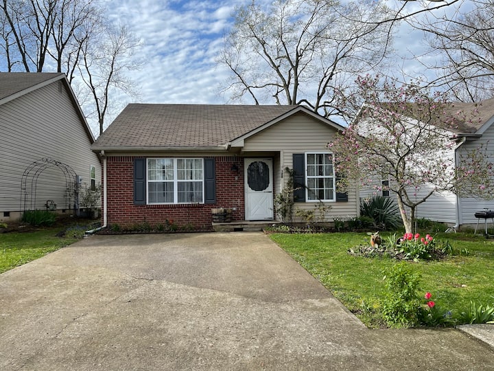 Home in the heart of central Kentucky Houses for Rent in