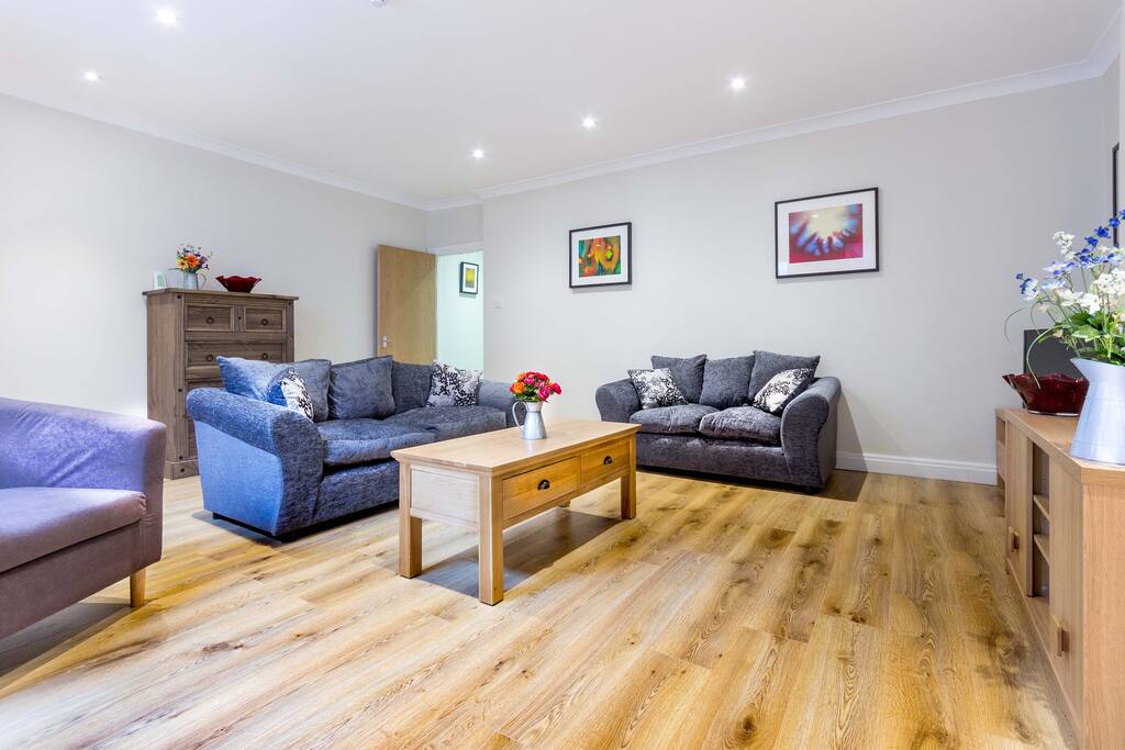 The Lounge
