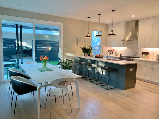 Interior Designer Owned – New Austin Home