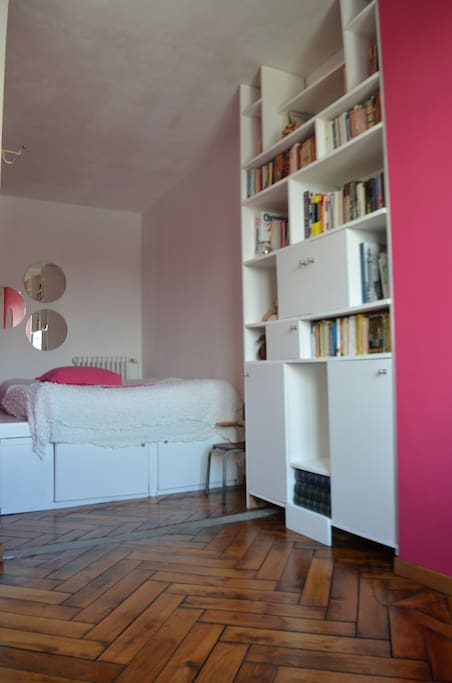 Chambre, côté lit