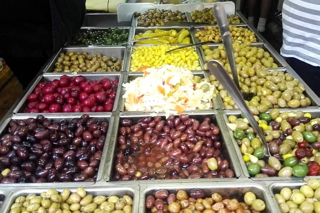 wow the best market in the world all fresh and really good!