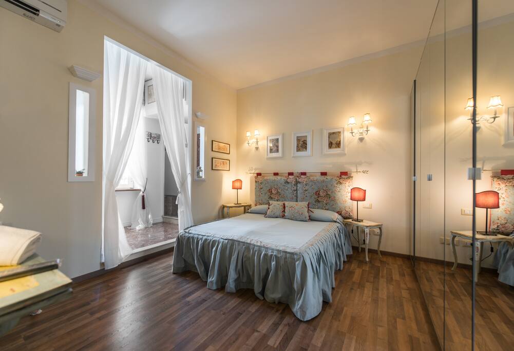 Main bedroom (15mq) with private bathroom