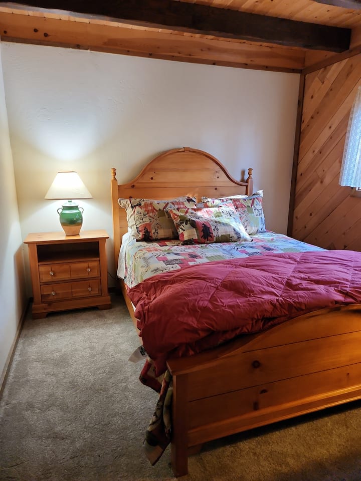 Bračni krevet (150 – 179 cm) u prizemlju