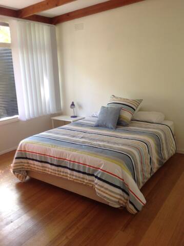 Family Beachhouse gallery image 3