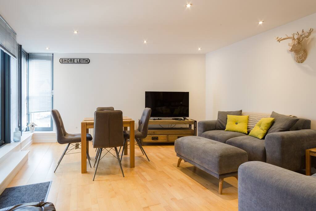 Open Plan Lounge, Dining and Kitchen