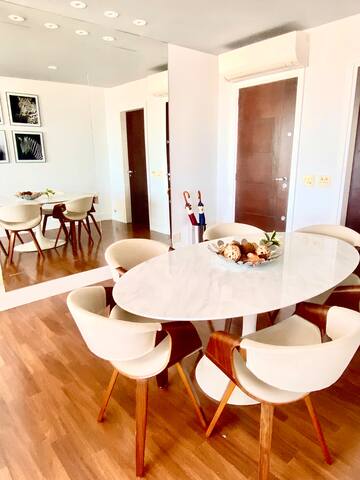 Panoramic view luxury 3BR apt Ipanema parking gallery image 4