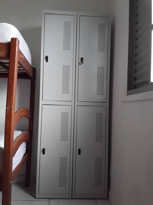 Free Lockers