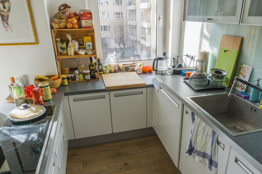 Kitchen (fully furnished)