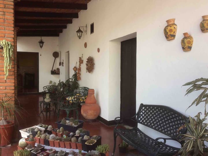 Habitación En Casa Familiar En El Centro. - Oaxaca