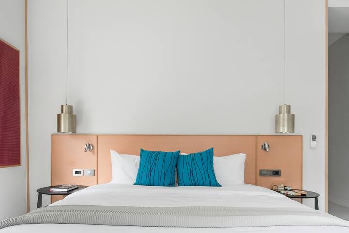 Designer’s House on Coolest Road in Chinatown gallery image 3