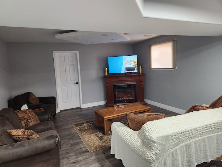 Modern 2br W/3 Gueen Beds Private|near Uow&bridge - Windsor