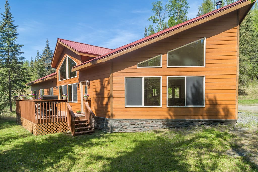 A newer home, custom built for comfortable family life in paradise
