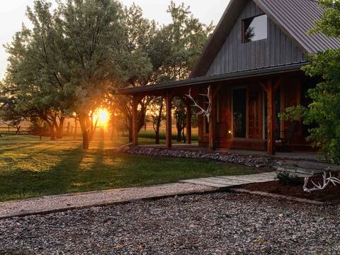 Quiet Country Cabin Retreat