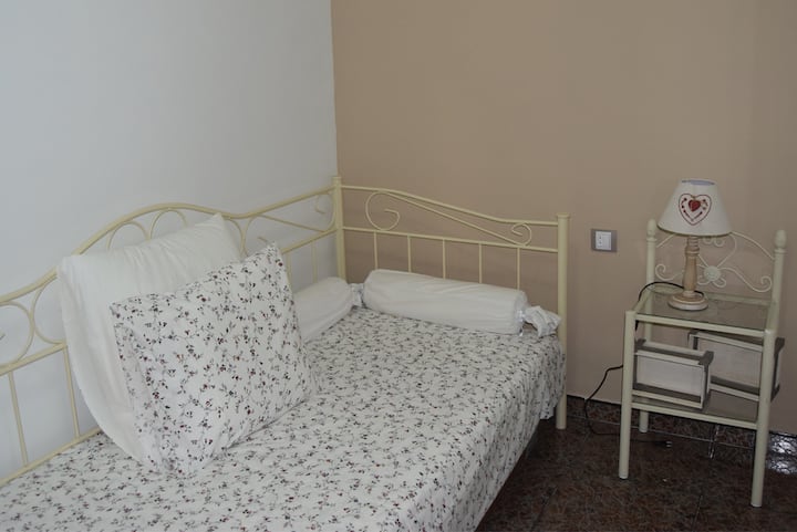 Двойна спалня