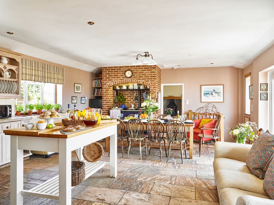 Large kitchen with Aga