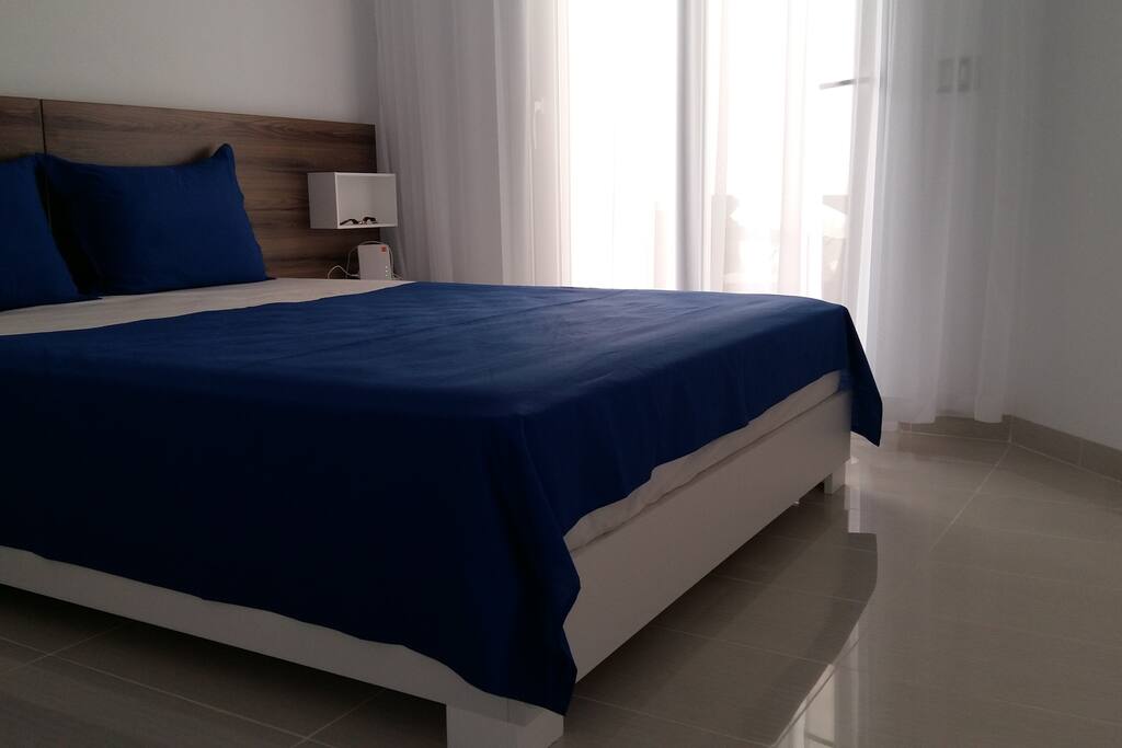 Chambre des parents (01 lit 160 * 190)