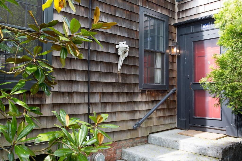 Entrance to Rear Apartment