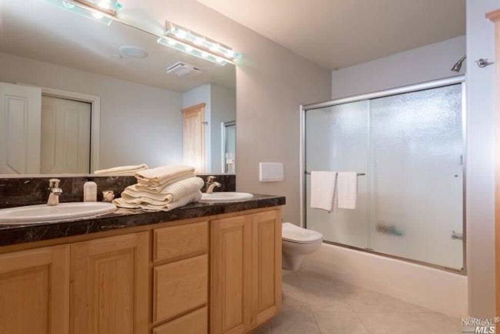 2nd Master Bath