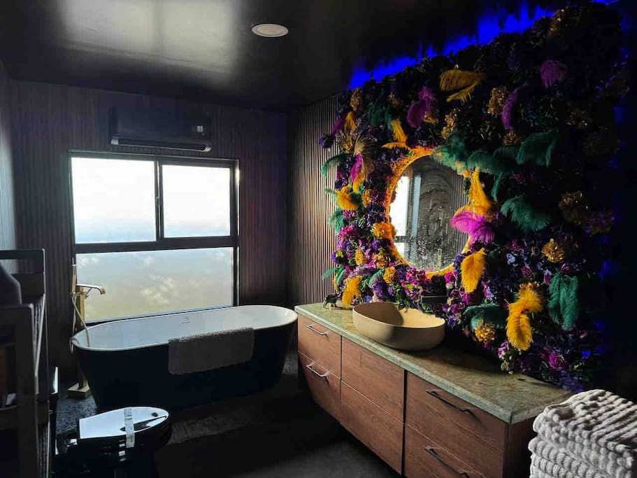 Airbnb Wood &Stone apt near Disneyland