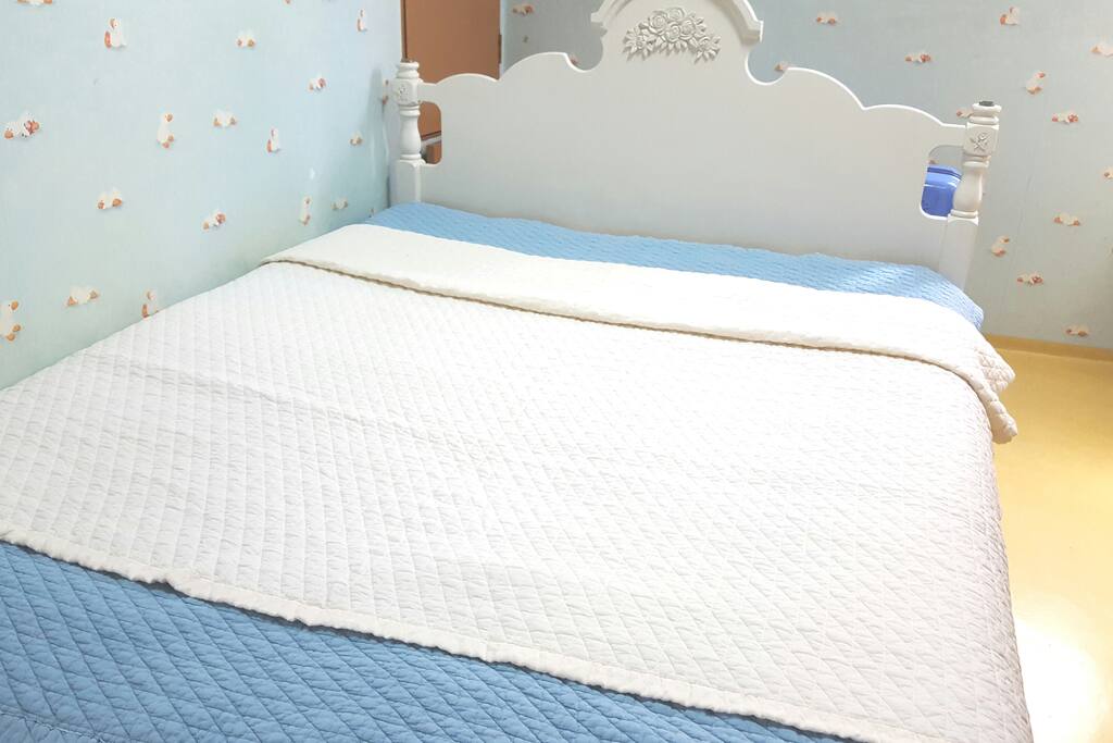 queen sized bed