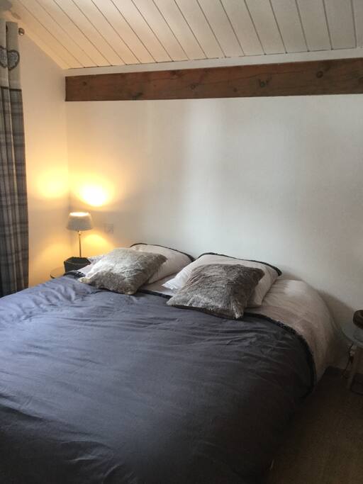 grand lit double neuf qualité premium 160cm