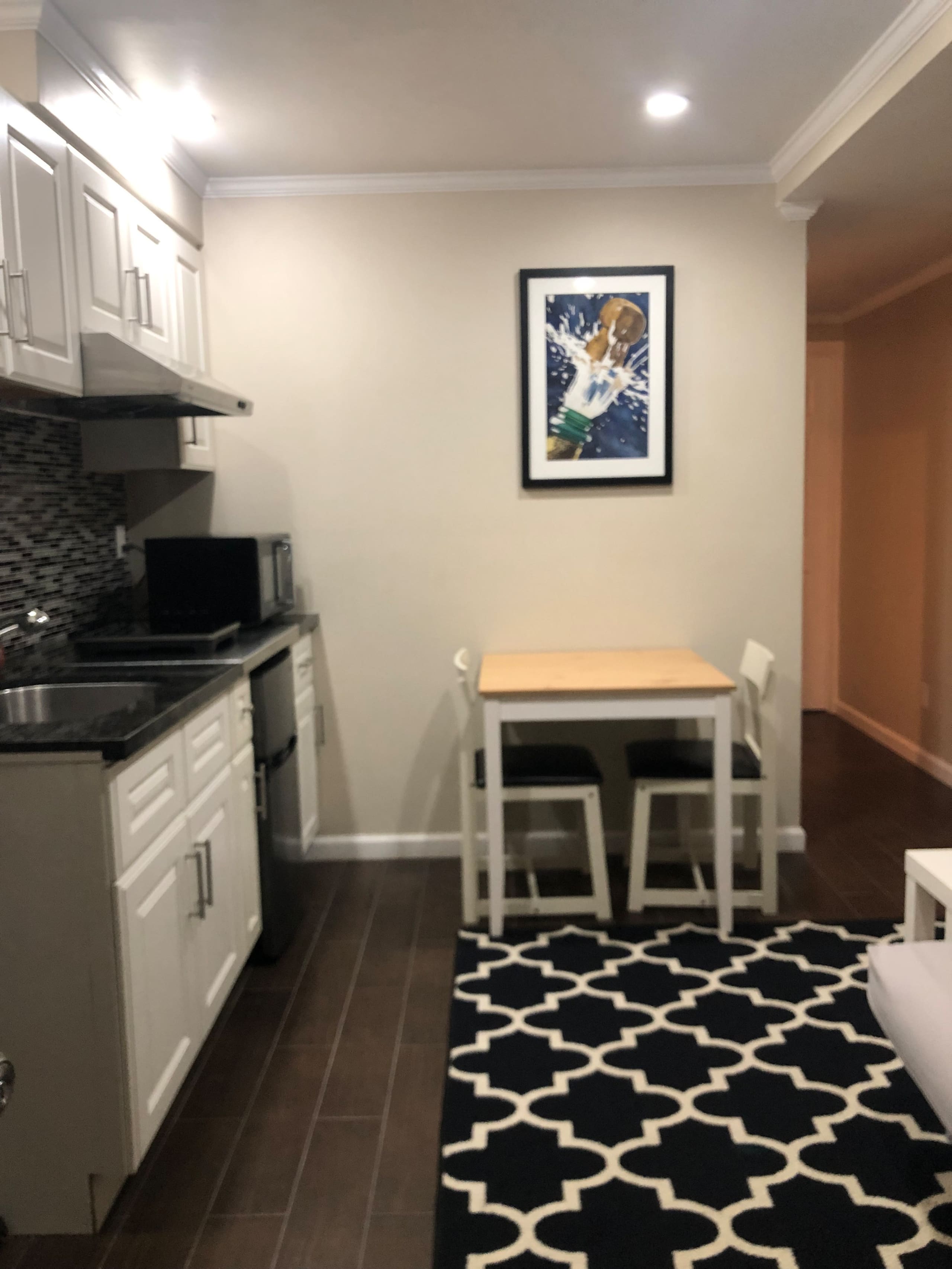 Home in San Francisco · ★4.67 · 1 bedroom · 2 beds · 1 bath - Image 6