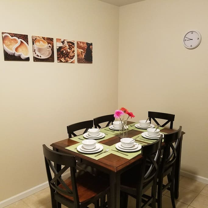 Eat in Dining Table