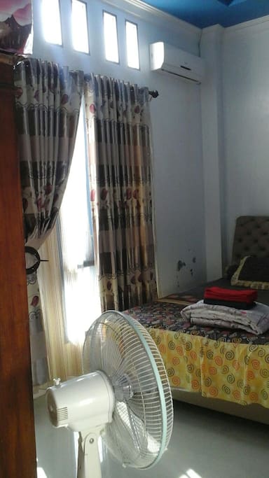 Room1