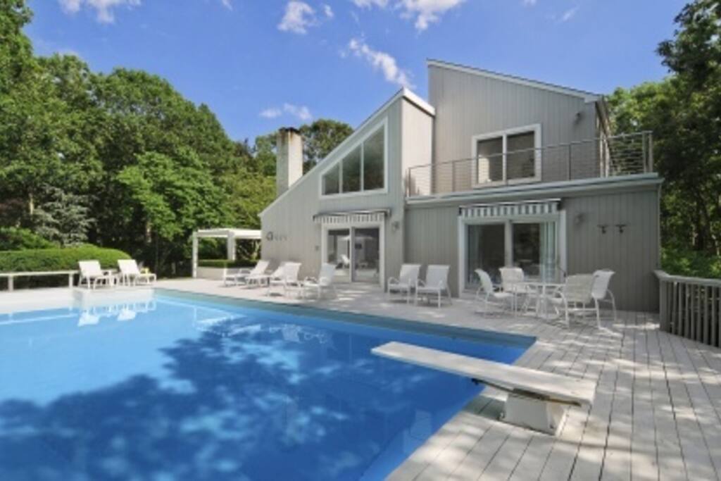 40 x 60 heated pool with Jacuzzi