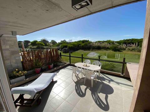 Airbnb con mejor rendimiento: Linda Bay 614 Apart Spa Beach en Partido De Villa Gesell