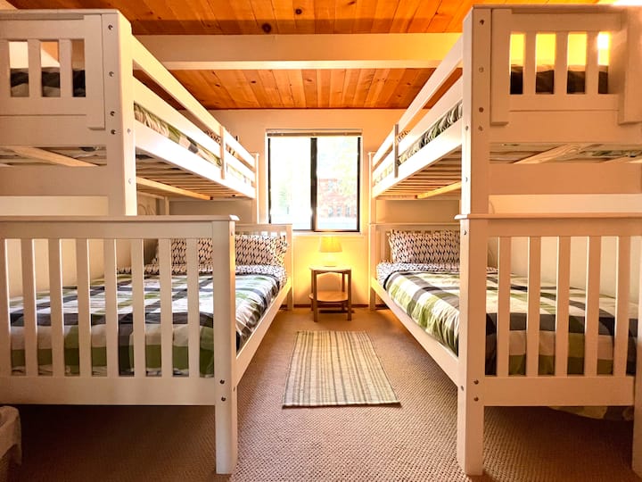 Bunk Room - One Full bed and three twins