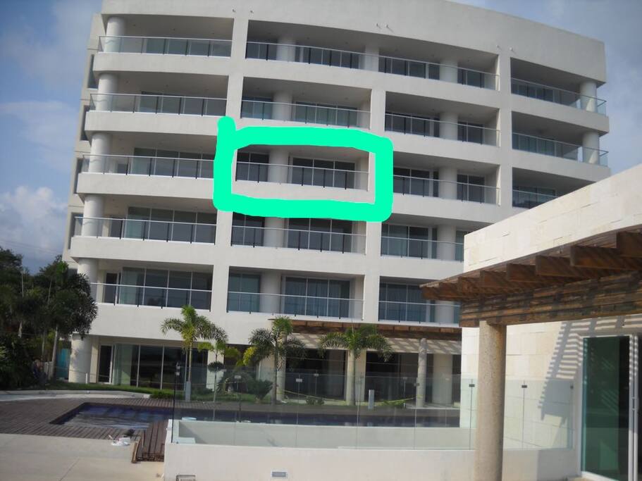 Location of the (View from Ocean)/Ubicación del departamento (Vista desde el Oceano)