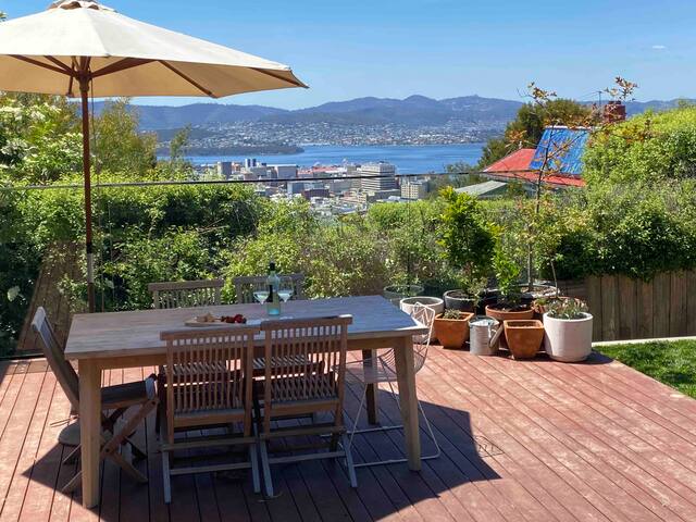 Sunny, silent West Hobart gem.