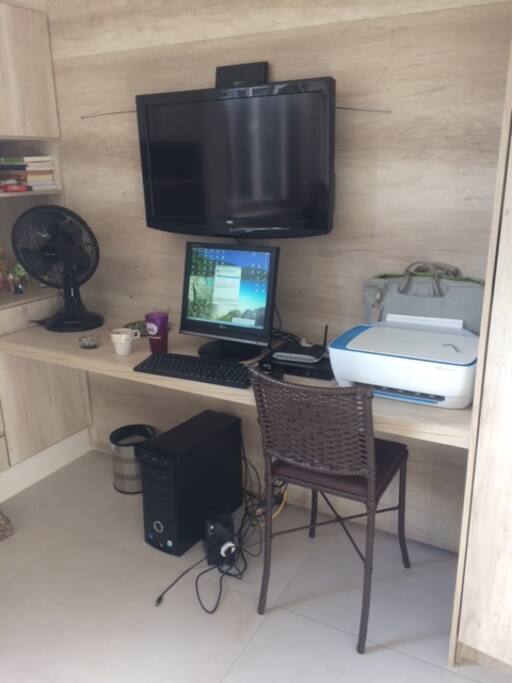Tv e Computador disponíveis para uso. (wi-Fi)